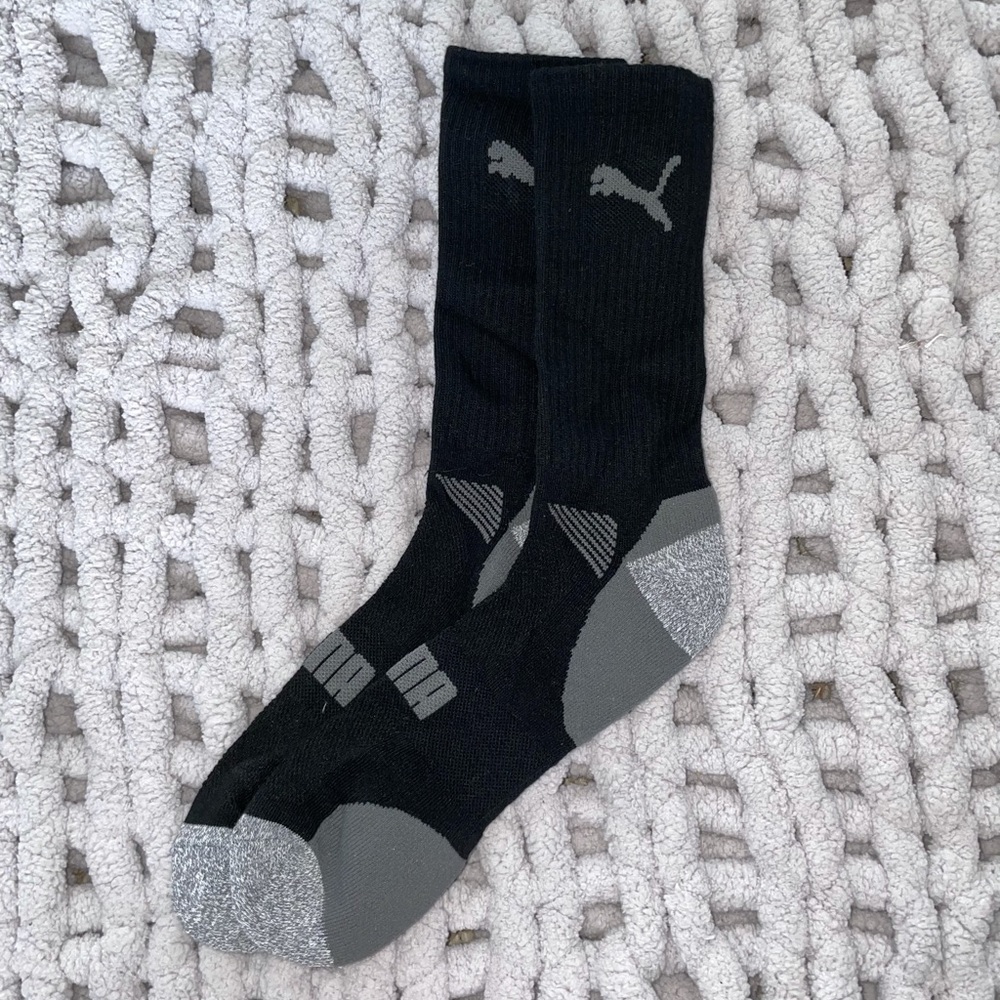 Never worn black and grey puma socks